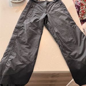 Obermeyer woman size 12